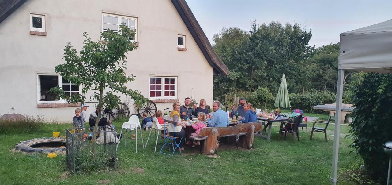 Apartment Kliemkiker, Naehe Binz In Traumhafter Alleinlage Zirkow Exteriör bild